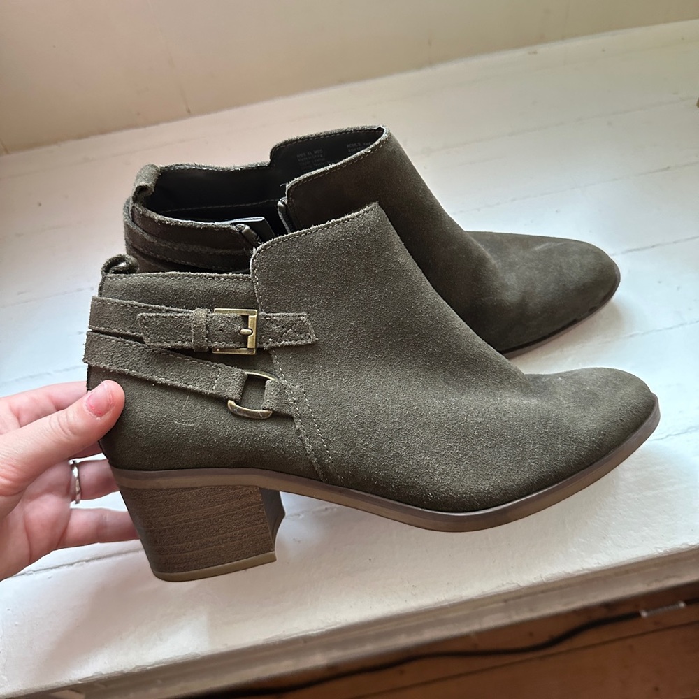 Sonoma green suede booties